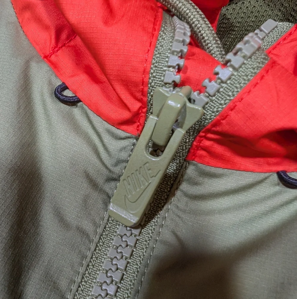 Vintage Nike Men's XXL Colorblock Hooded Windbreaker‎